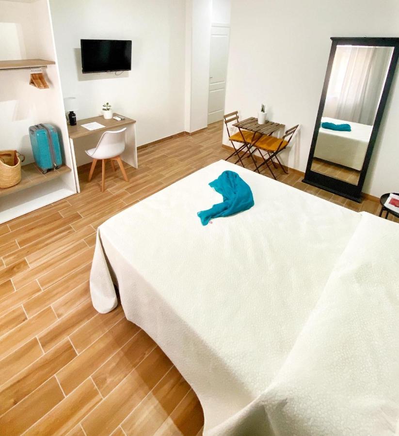 La Maison Derriere 特罗佩阿 外观 照片