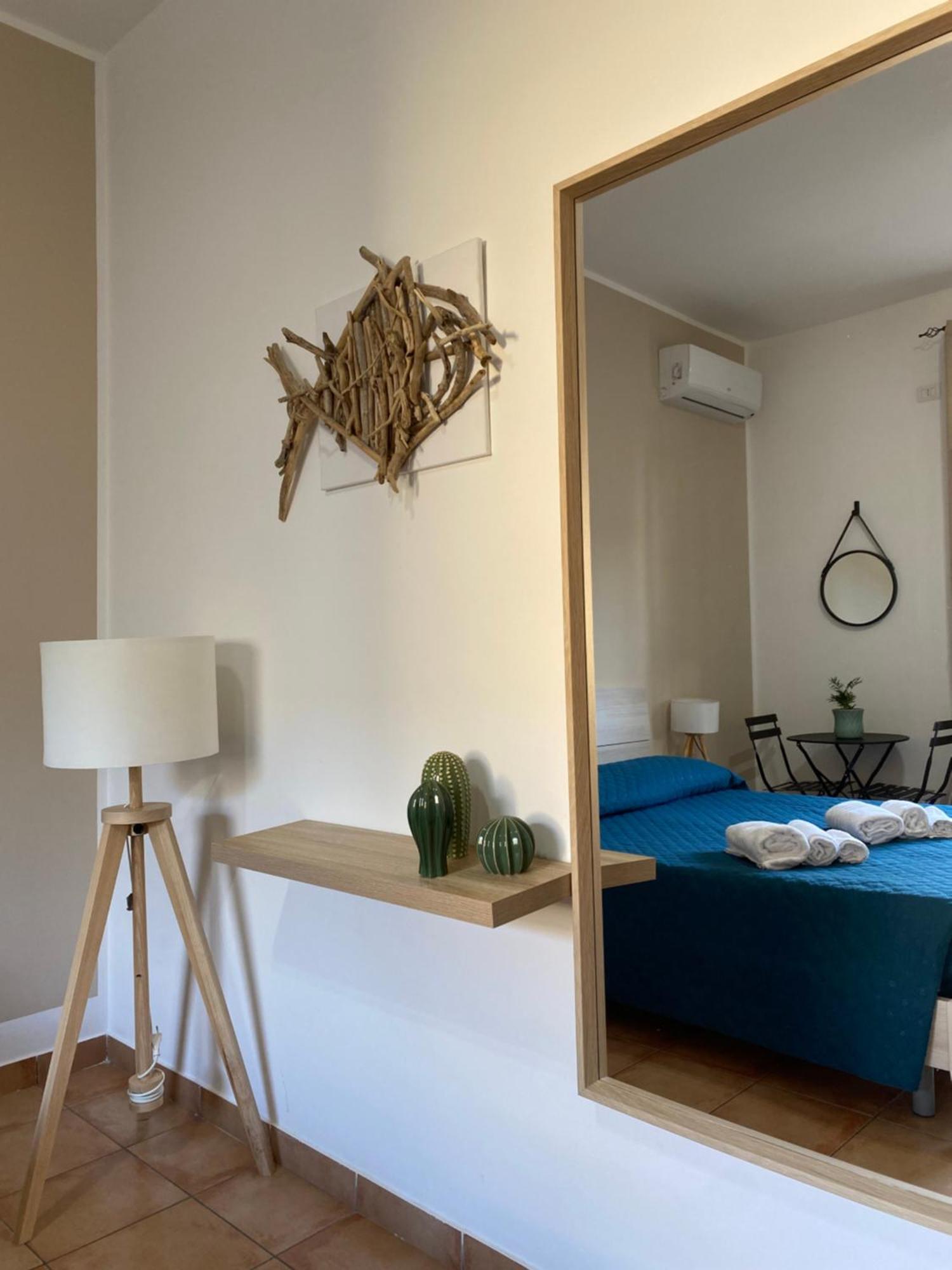 La Maison Derriere 特罗佩阿 外观 照片